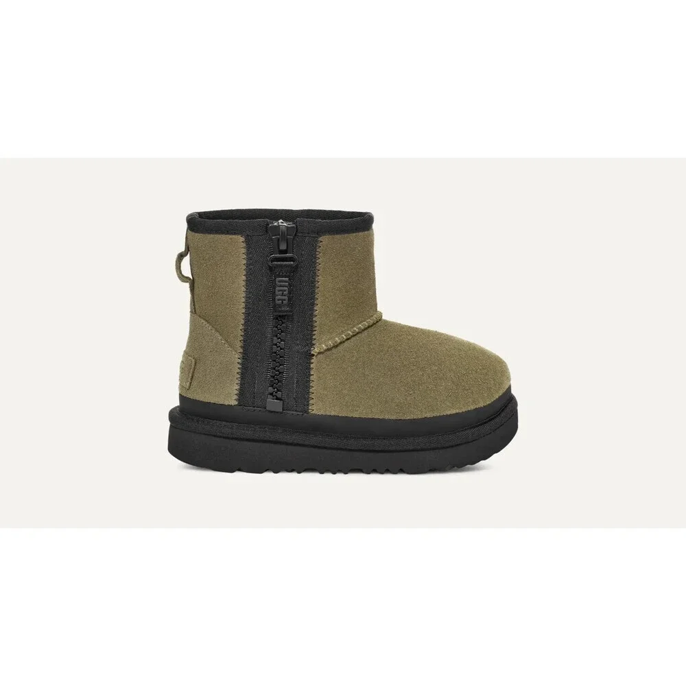 UGG Classic Mini Zipper Tape Logo 1143699T Boots Boys US 12 Olive Suede JOBB1088